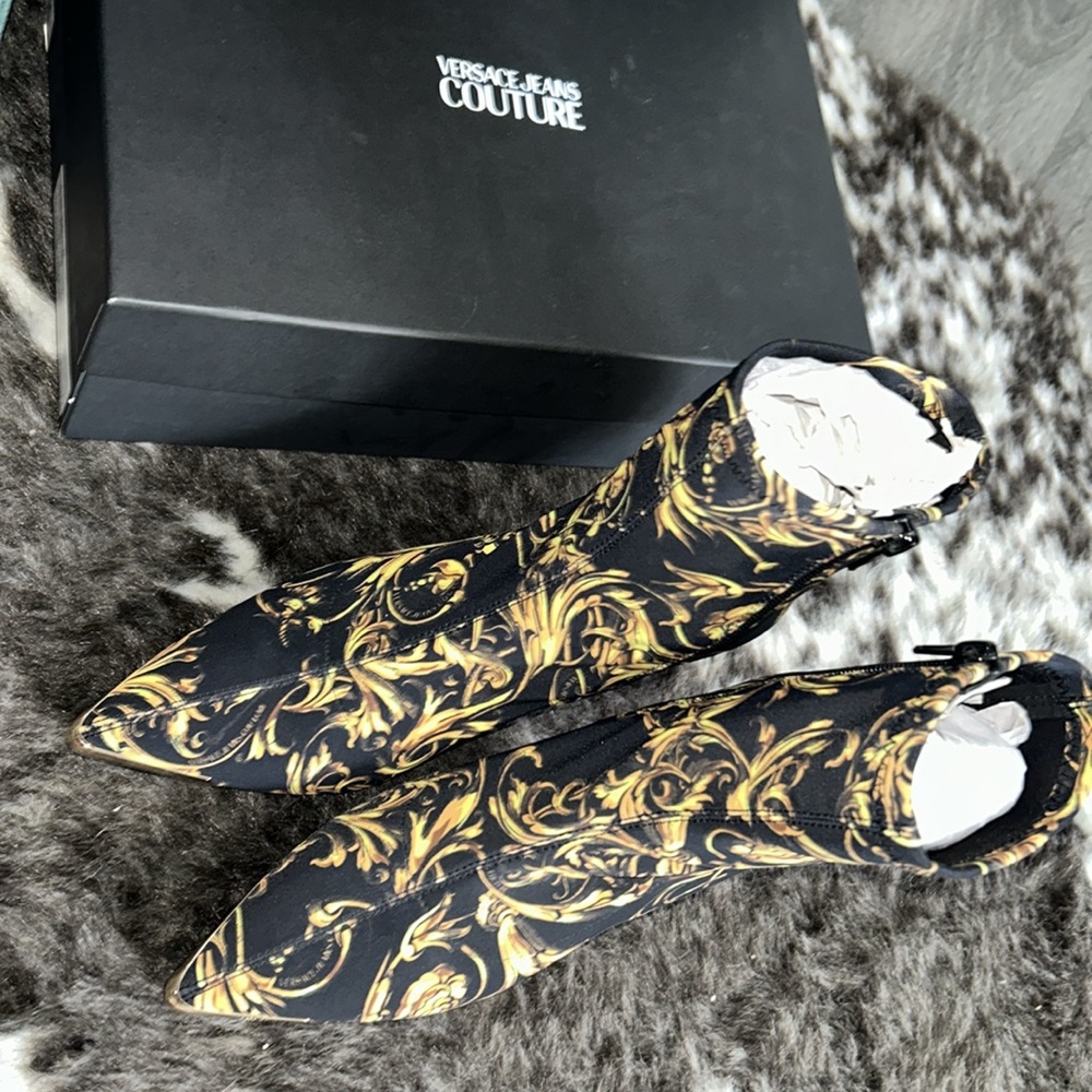 Versace Jean Couture Booties ⚜️